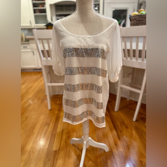 💜 5 for $25 or 3 for $18 Cato white sequin short sleeve blouse - Picture 1 of 7